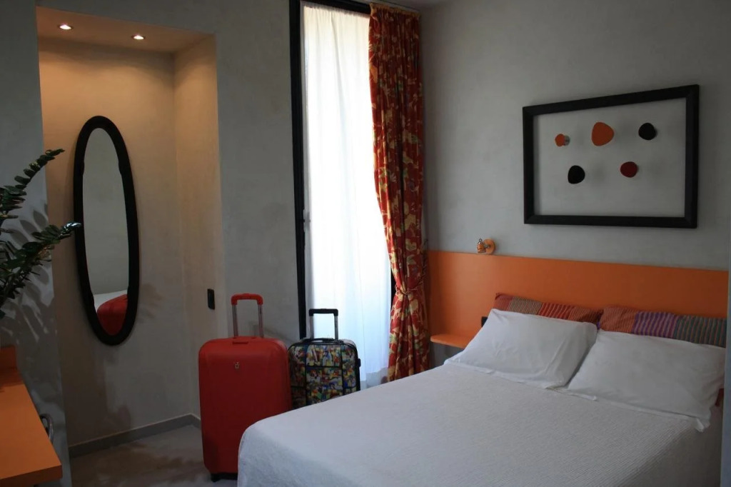 Hotel 38