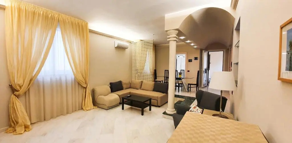 Casa De Amicis 18