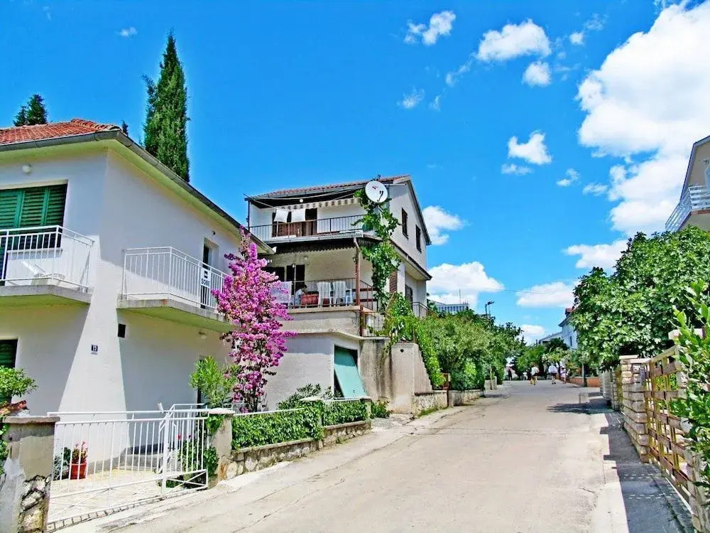 Apartment Dayspring