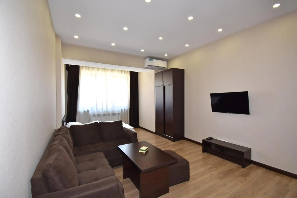 Residence North Avenue Teryan 8. 14 2