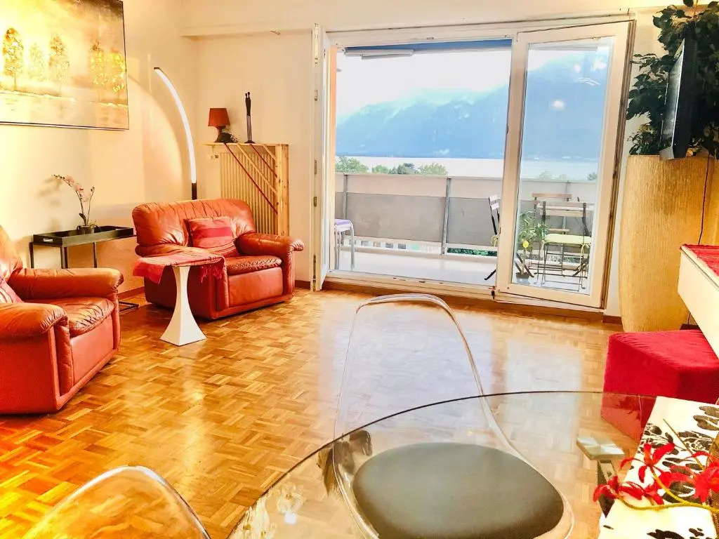 Family Apartment with Lake View | 73