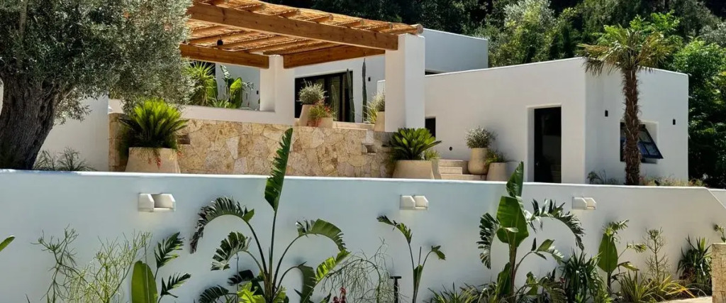 Villa Ankinára in Urla by Izmir