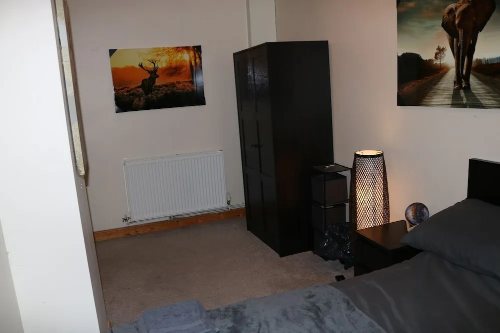 Stunning 4-bed House in Birmingham