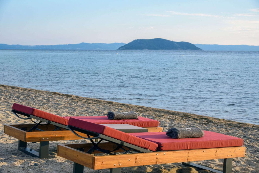 Amyntas Seafront Hotel