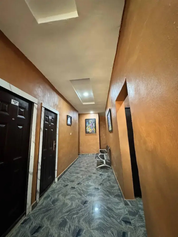 Sparcles Hotel and Lounge