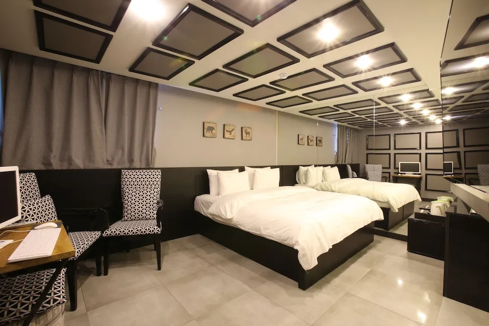 Hotel Cello Guri