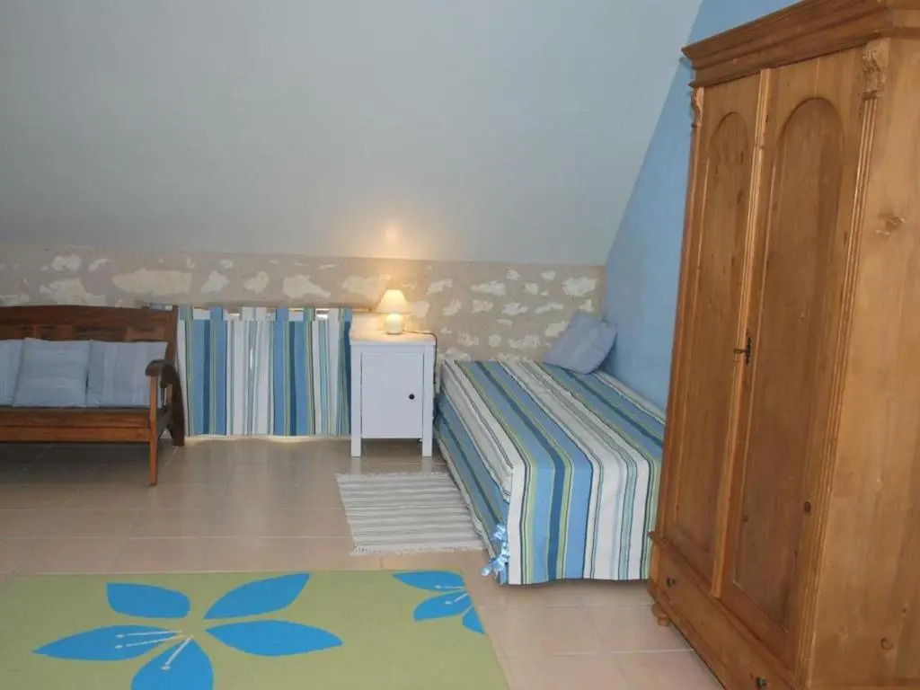 Gîte Tourangeau près de Loches avec Cheminée et Jardin - FR-1-381-40