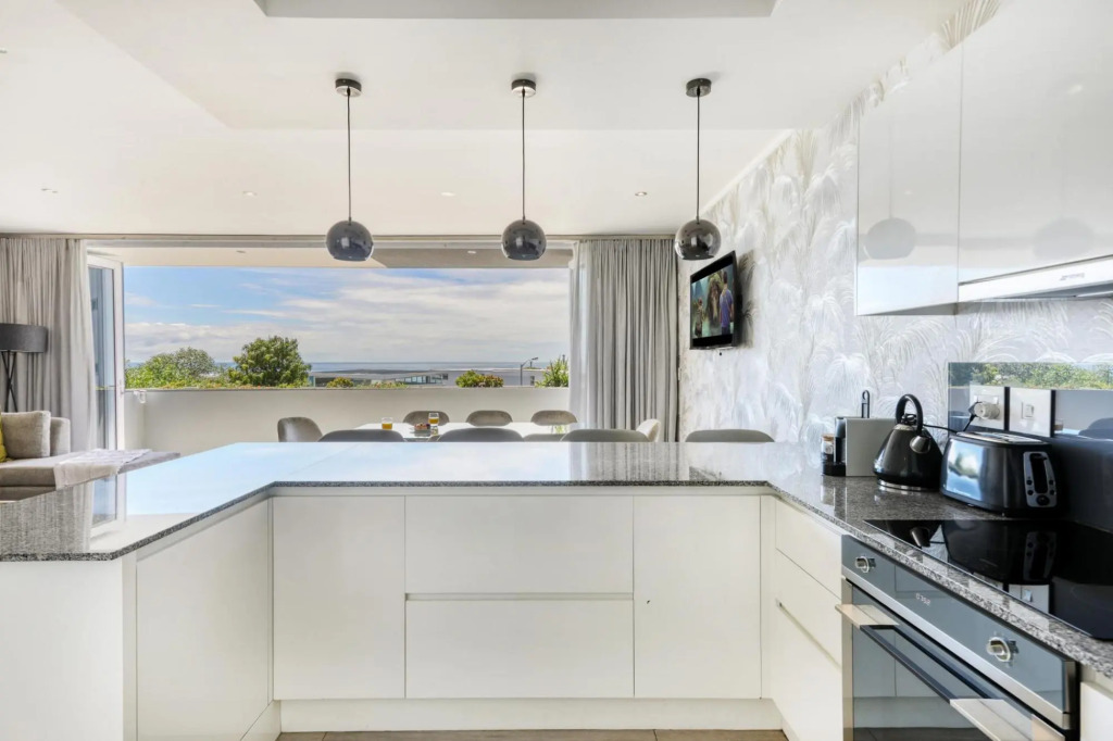 Houghton Villa - Camps Bay