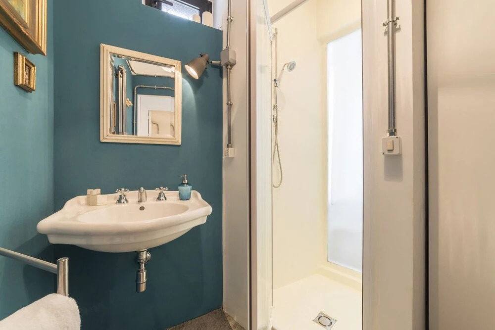 Cosy Modern Studio Flat Close to Metro Piramide