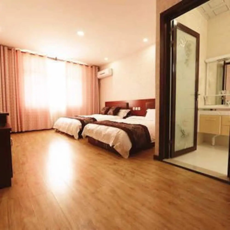 Nianlun Hostel