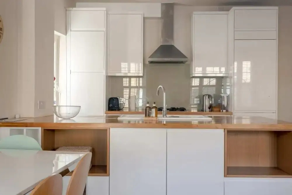 2 Bedroom Apartment in Central London