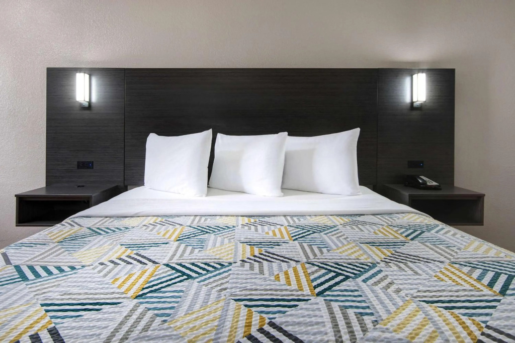 Motel 6-San Antonio, TX - Northwest Medical Center