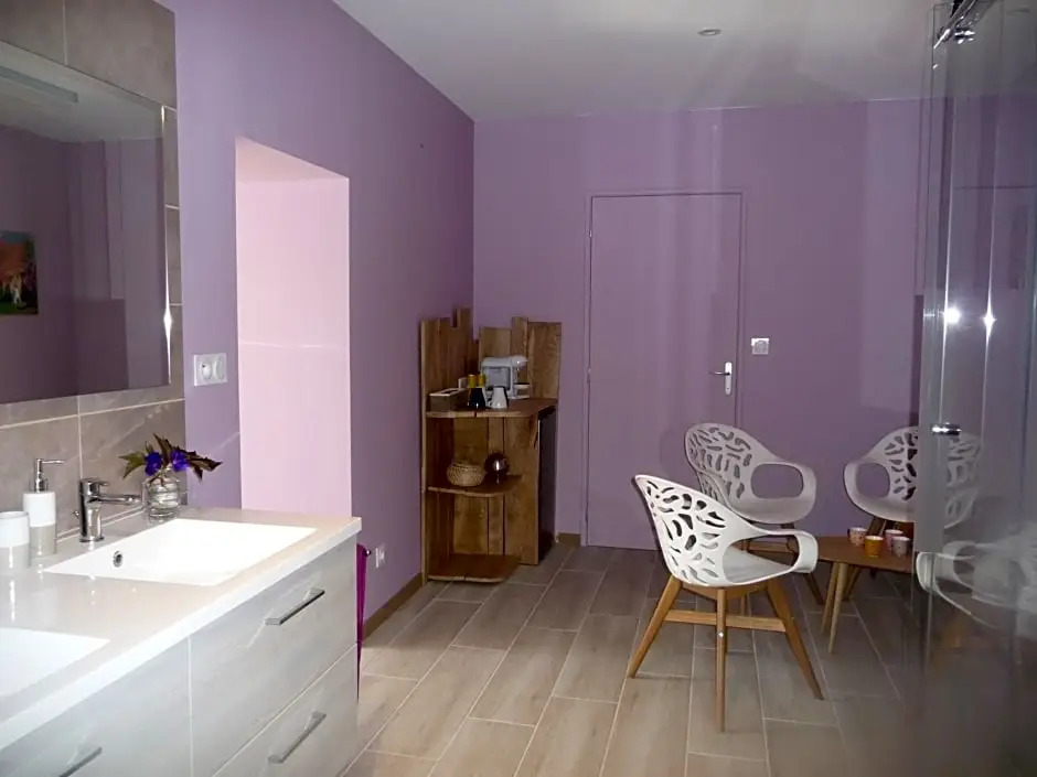 LAnagramme, chambres, table dhôtes et gîte pour adultes, naturistes ou non