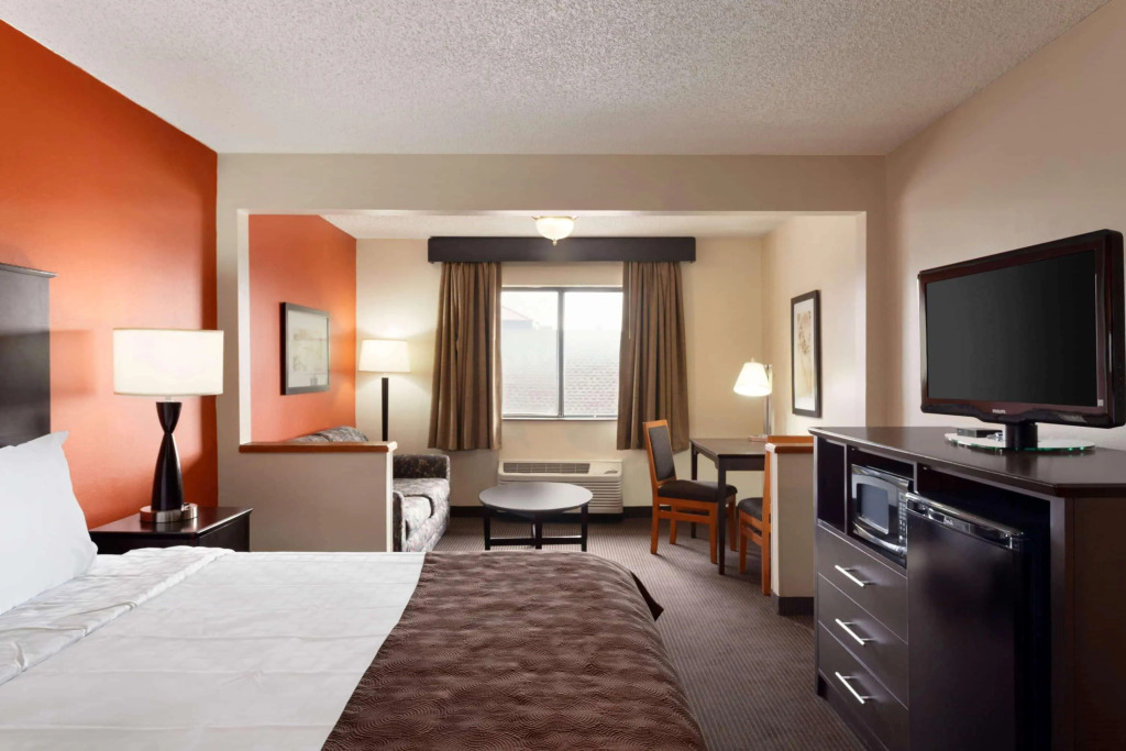 Sleep Inn & Suites Salina I-135