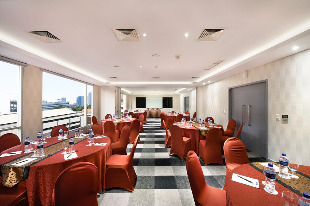 CROWN PRINCE Hotel Surabaya Managed by Midtown Indonesia