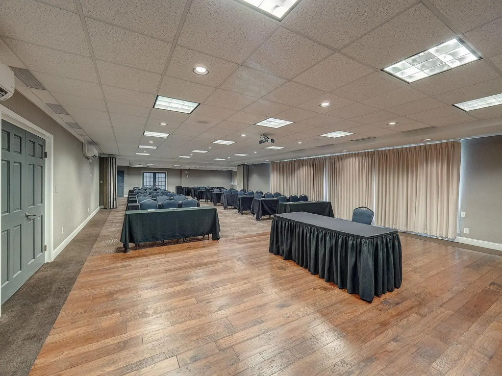 Best Western Cunningham Hotel