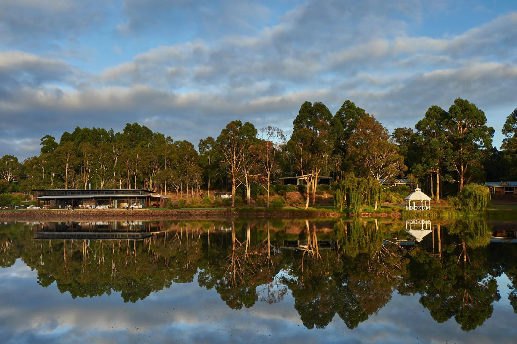 Eight Willows Retreat