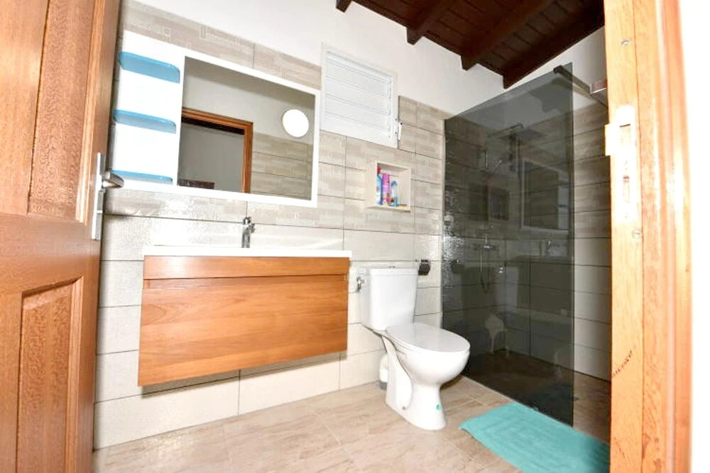Villa With 3 Bedrooms in Saint François, With Wonderful sea View, Private Pool, Enclosed Garden