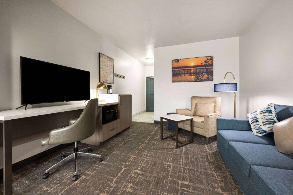 La Quinta by Wyndham Ft. Worth - Forest Hill, TX
