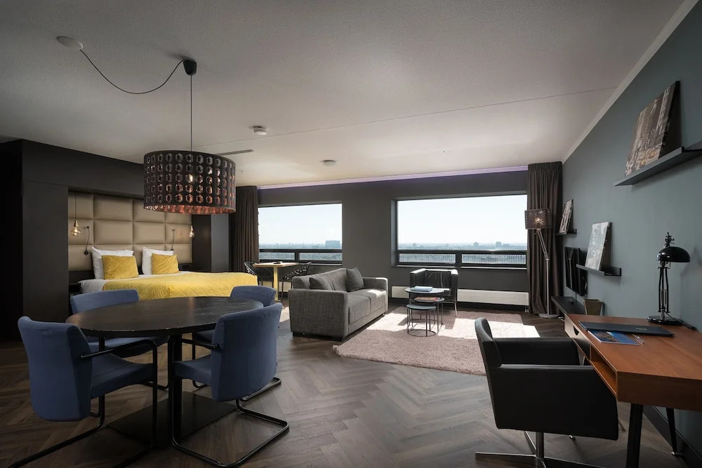 The Penthouse At The Hague Tower