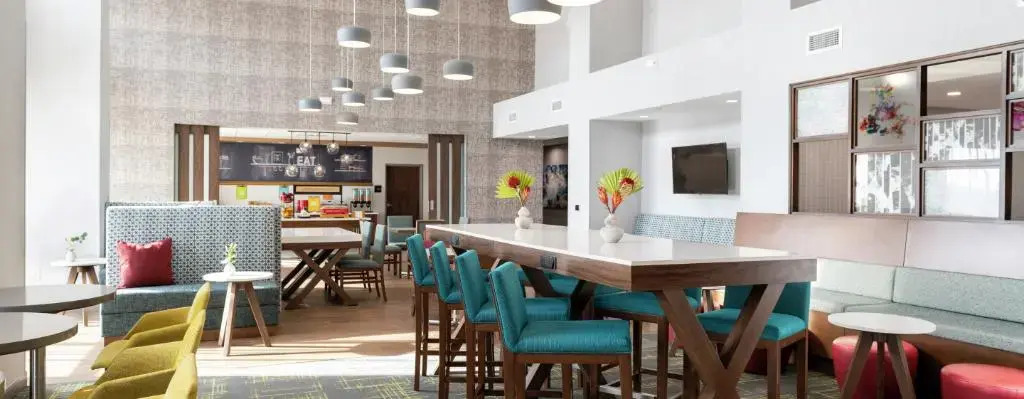 Hampton Inn & Suites by Hilton Toronto Downtown