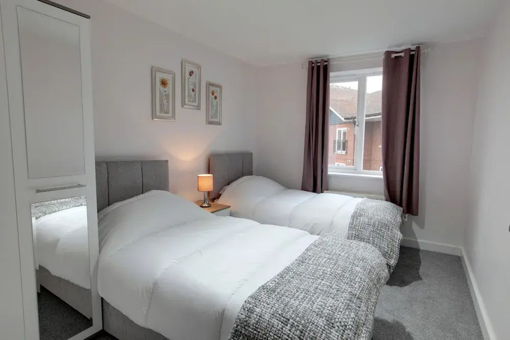 Ravens House Sapphire Apartments