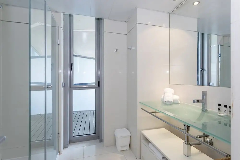 Unique Rentals - Seafront Lux Suite