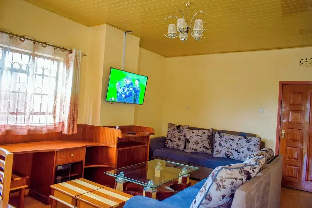 Leafy Park Villa