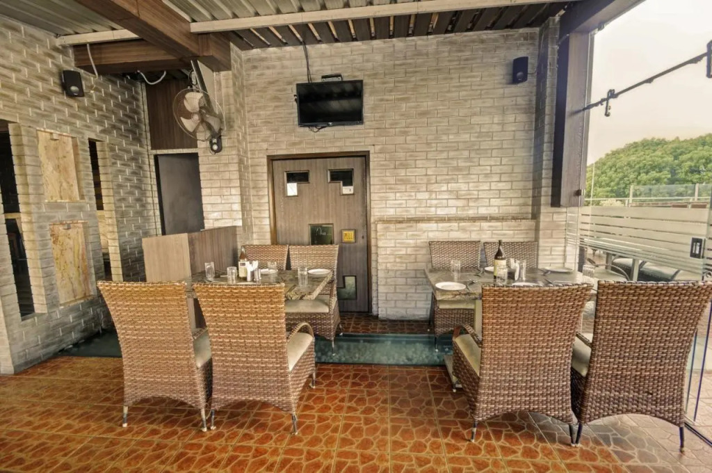 Hotel Roopa