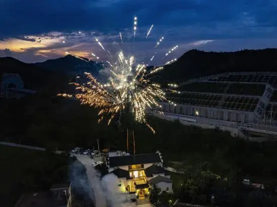 Jiuhuashan Guiyuantian Juju Homestay