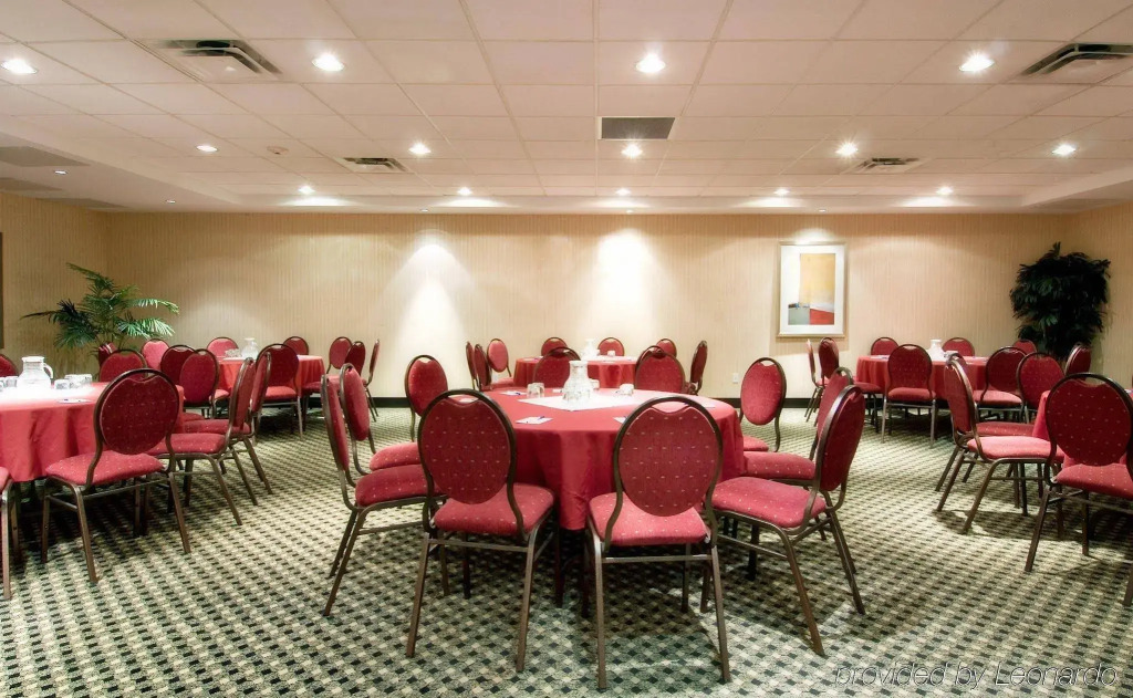Holiday Inn Express and Suites Surrey by IHG