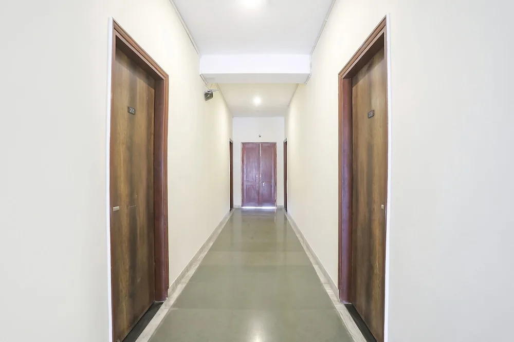 Fabhotel The Avasa