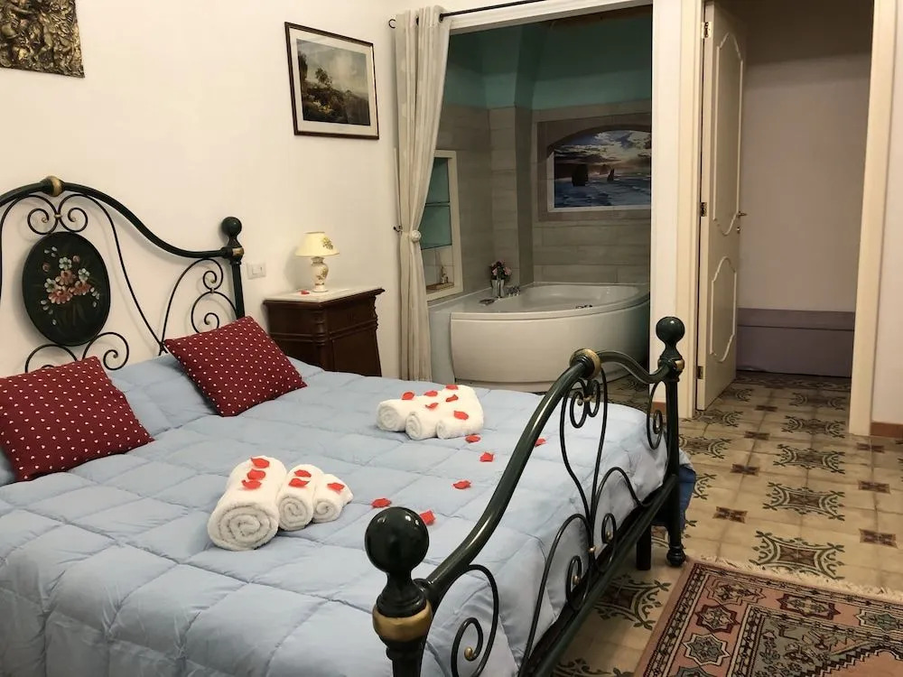 B&B ME Palace