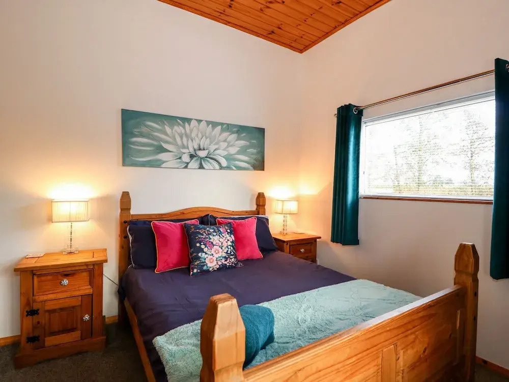 Teal Lodge