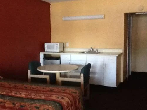 Deluxe Inn - Sarasota