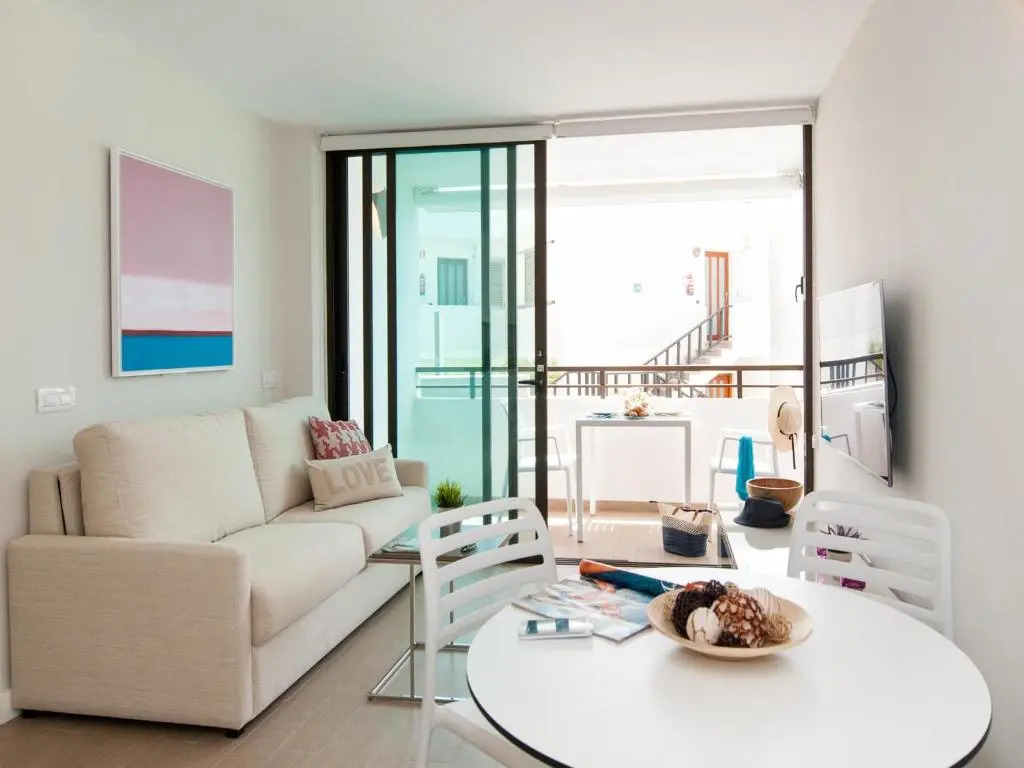 Beachfront Apartment Siesta 21 San Agustin Playa by VillaGranCanaria