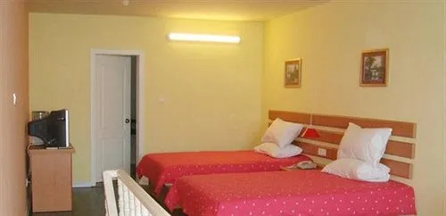 Home Inn Yingbin Avenue
