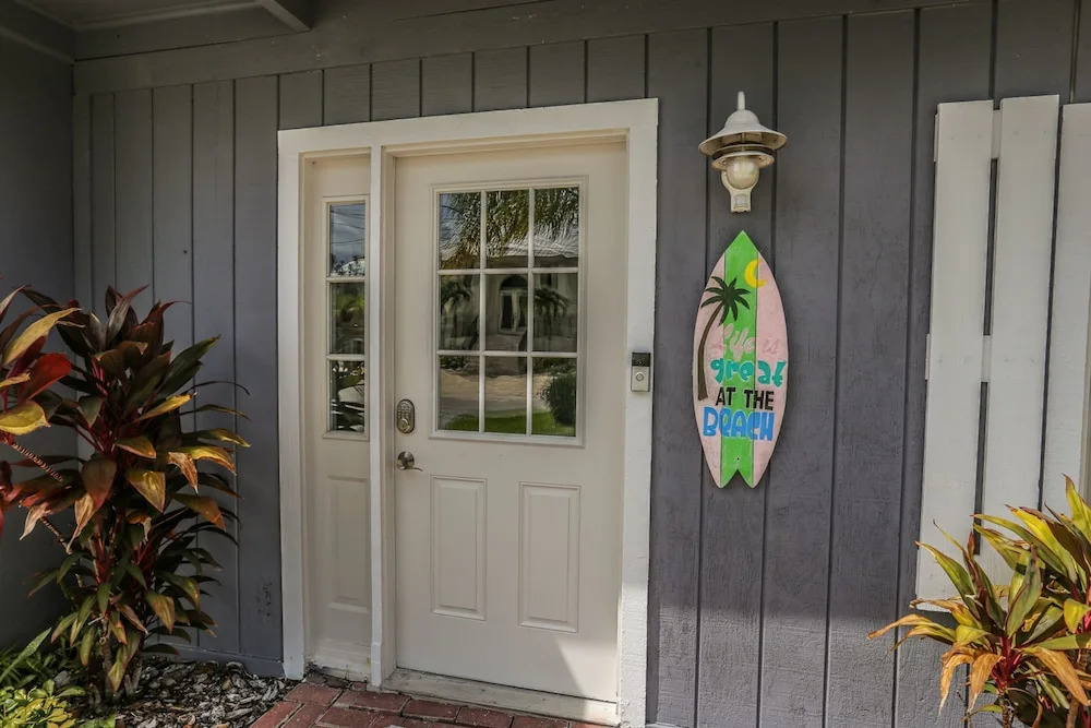 171 Flamingo Street