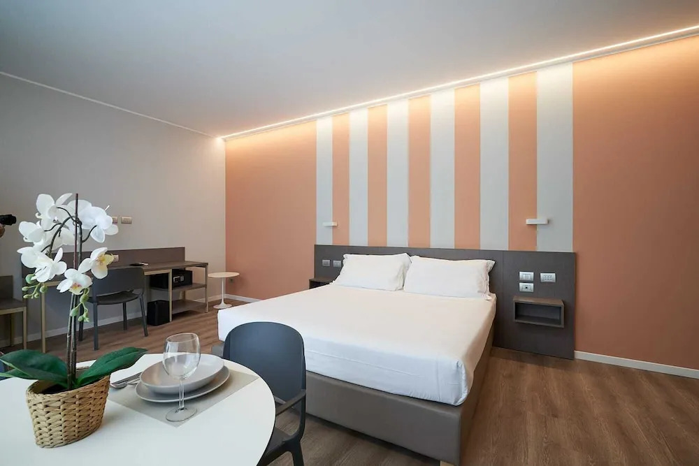 CA San Cristoforo Apartments & Suites