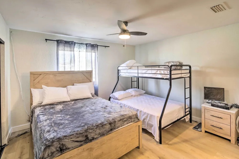 Modern Lake Havasu Retreat: Lake & Mountain Views!