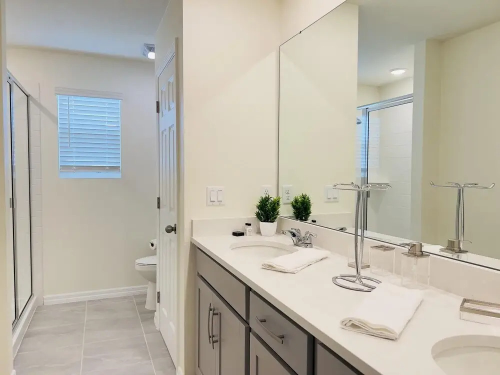 Brand New charming themed home near Disney