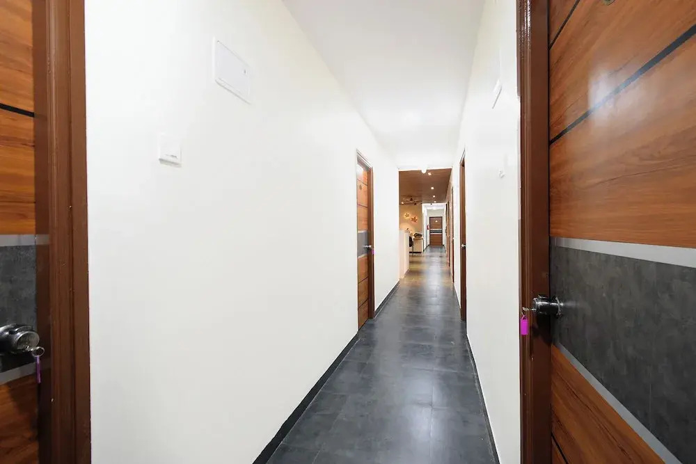 FabHotel Yendluris Abode