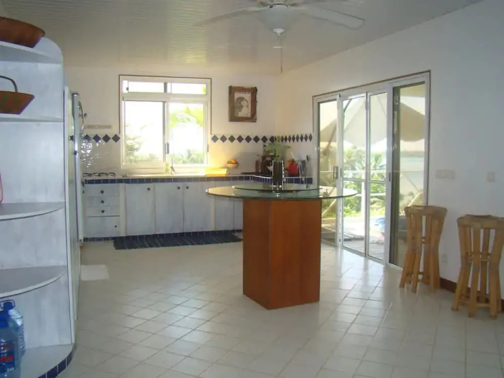 Apoomatai Bay Fare