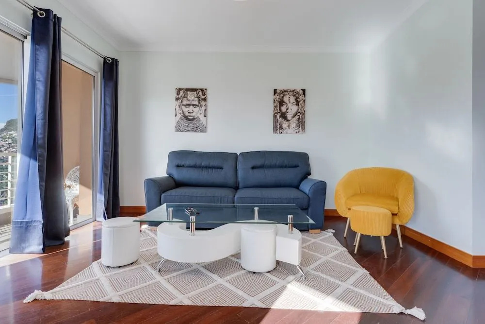 Duplex Camara de Lobos
