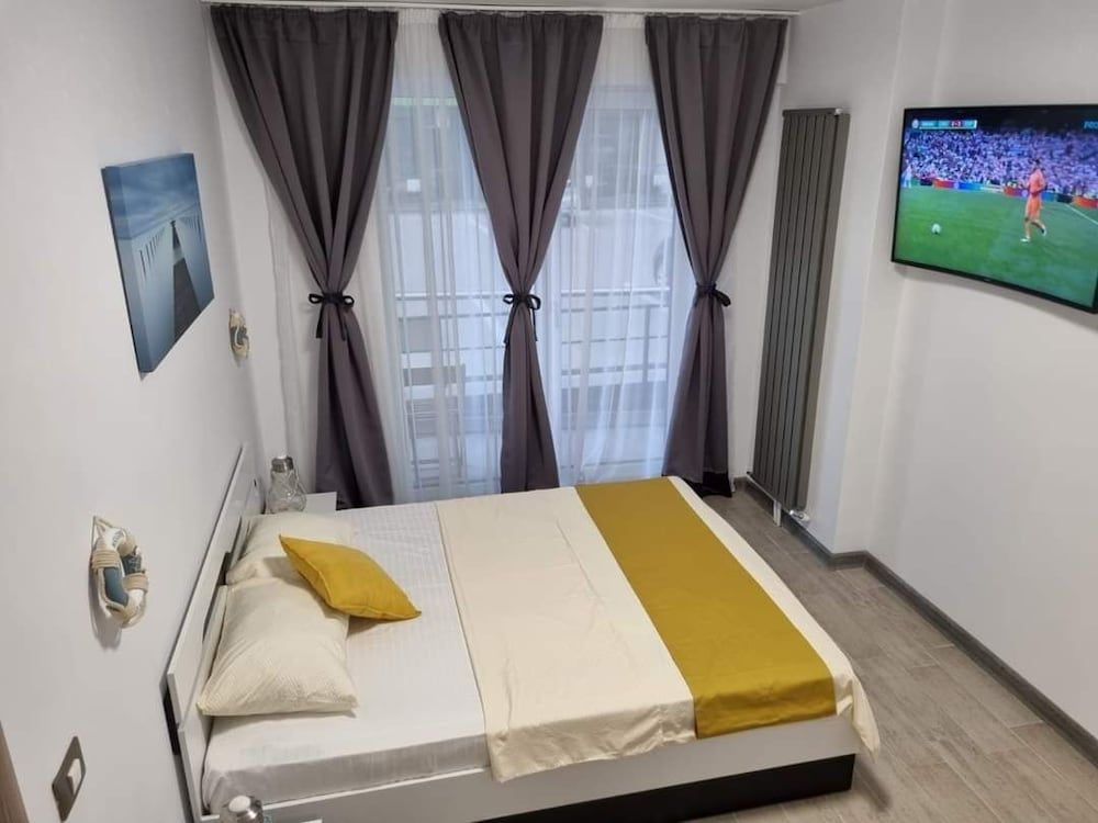 Apartamente Deluxe Alezzi Beach Pool & Spa