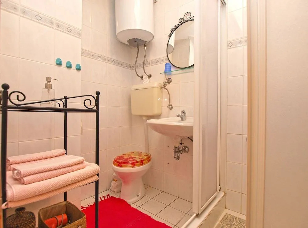 Apartment 1544