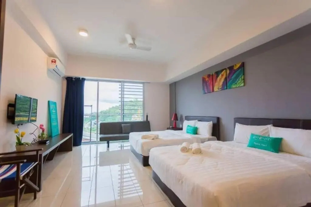 Aeropod [5B]/Near Airport / 2 Queen Bed/ Netflix/Free Parking