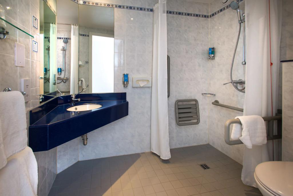 Holiday Inn Express Exeter
