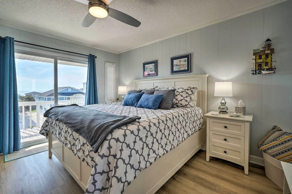 Holden Beach Vacation Rental: Short Path to Beach
