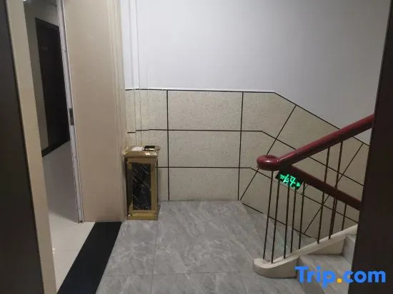 Hefeng Hanglong Hotel